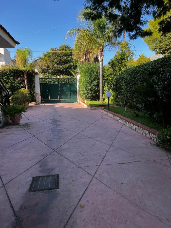 Villa Fugari Mondello Palermo Eksteriør bilde