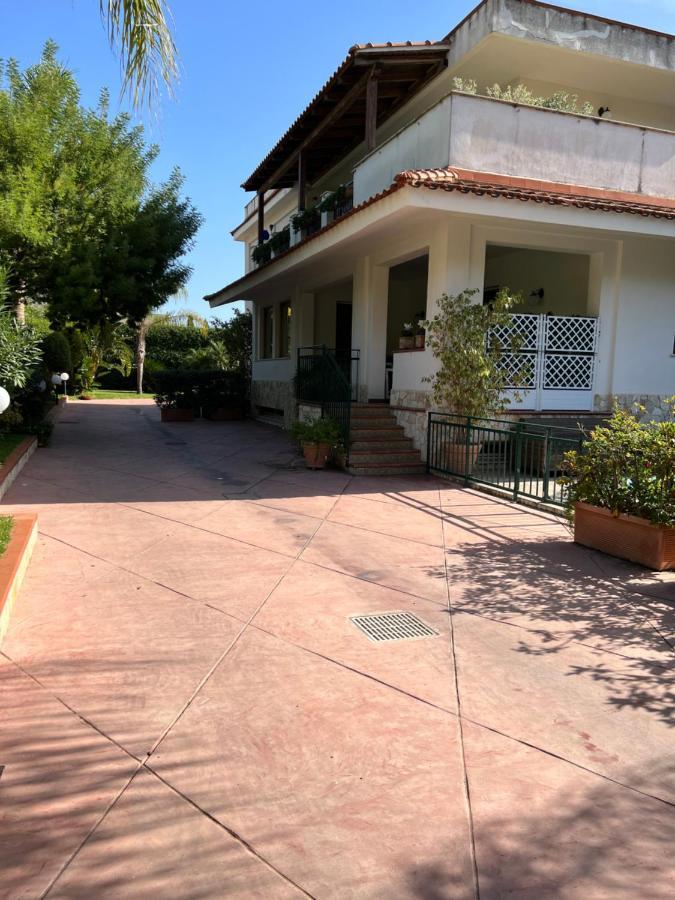 Villa Fugari Mondello Palermo Eksteriør bilde